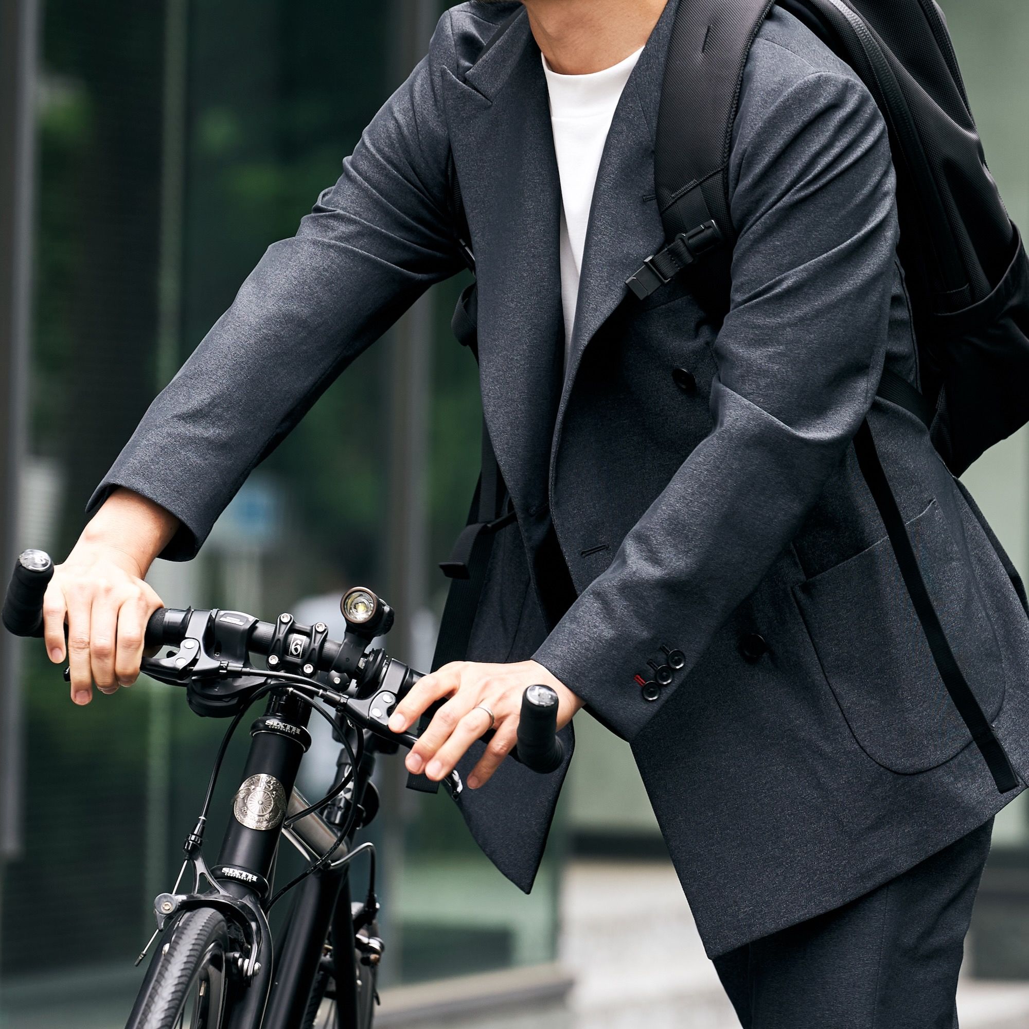 THE COMMUTER | FABRIC TOKYO | オーダースーツのFABRIC TOKYO